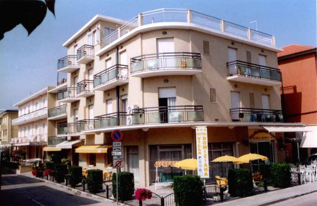 Hotel Villa Domiziana Rimini Extérieur photo
